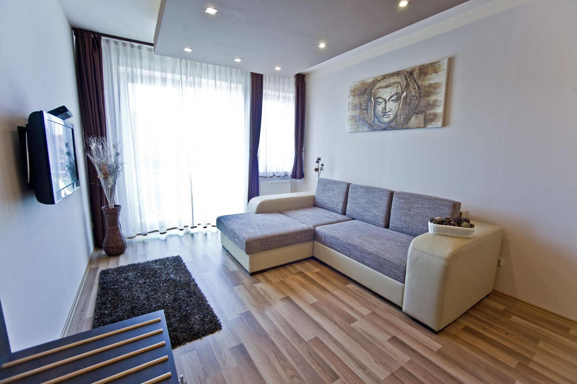 Nemeth Apartmanok Sárvár Dış mekan fotoğraf